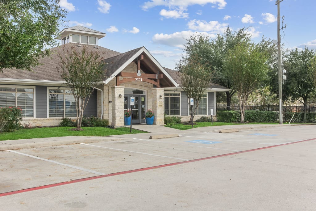 Photos and Video of The Villas at Shaver Apartments in Pasadena, TX